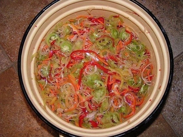 ВКУСНЫЙ И БЫСТРЫЙ САЛАТ НА ЗИМУ! ВКУСНЫЙ И БЫСТРЫЙ САЛАТ НА ЗИМУ!