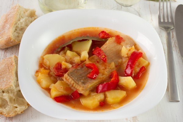 Тушеная треска с картофелем Тушеная треска с картофелем
