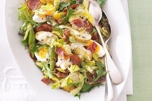 Картофельный салат с зеленым соусом Картофельный салат с зеленым соусом