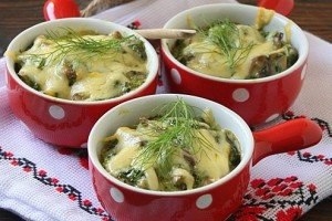 Жюльен с грибами и шпинатом Жюльен с грибами и шпинатом