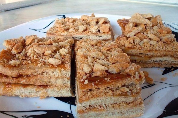 Пирожное с варёной сгущёнкой Пирожное с варёной сгущёнкой