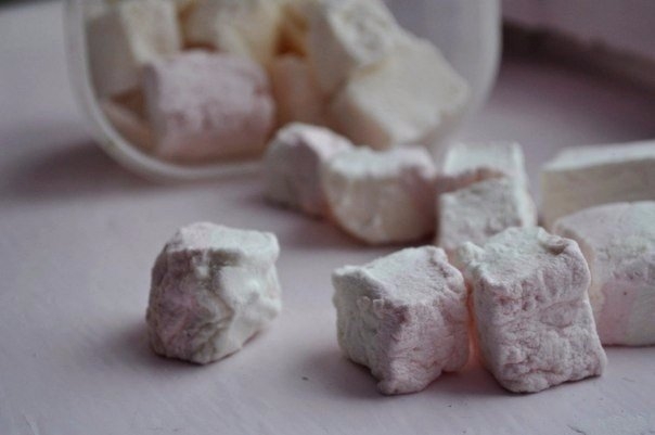 Ванильно-клубничные маршмеллоу - рецепт, или как сделать маршмеллоу дома Ванильно-клубничные маршмеллоу - рецепт, или как сделать маршмеллоу дома