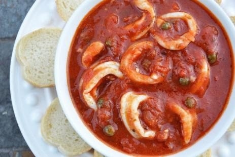 ТОМАТНЫЙ СУП КАЛЬМАРАМИ ТОМАТНЫЙ СУП КАЛЬМАРАМИ