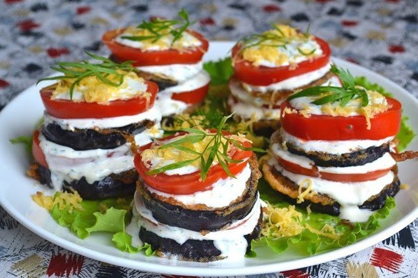 Овощные башенки с чесночным соусом Овощные башенки с чесночным соусом