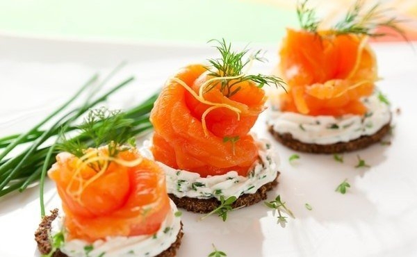Закуска из семги и творожной начинки Закуска из семги и творожной начинки