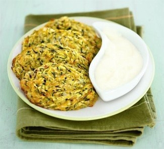 Овощные оладьи с фетой из духовки