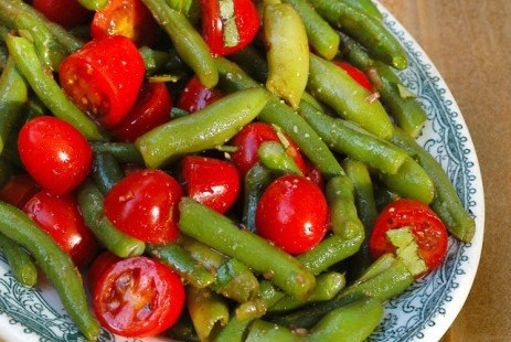 СТРУЧКОВАЯ ФАСОЛЬ, ТУШЕНАЯ С ТОМАТАМИ И ЛУКОМ СТРУЧКОВАЯ ФАСОЛЬ, ТУШЕНАЯ С ТОМАТАМИ И ЛУКОМ
