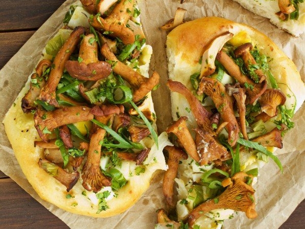 Пирог с лисичками и зеленью Пирог с лисичками и зеленью