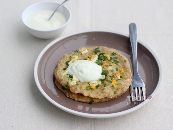 Овсяные блины с яйцом и луком Овсяные блины с яйцом и луком