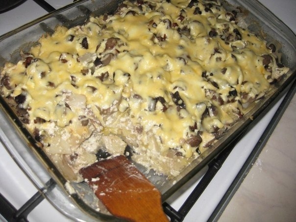 Запеканка с картофелем, мясом и грибочками Запеканка с картофелем, мясом и грибочками