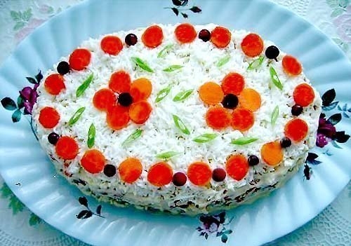 Торт закусочный «Печенка под шубой» Торт закусочный «Печенка под шубой»