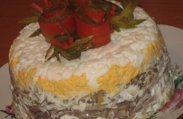 Салат "Язычок под шубкой". Салат "Язычок под шубкой".