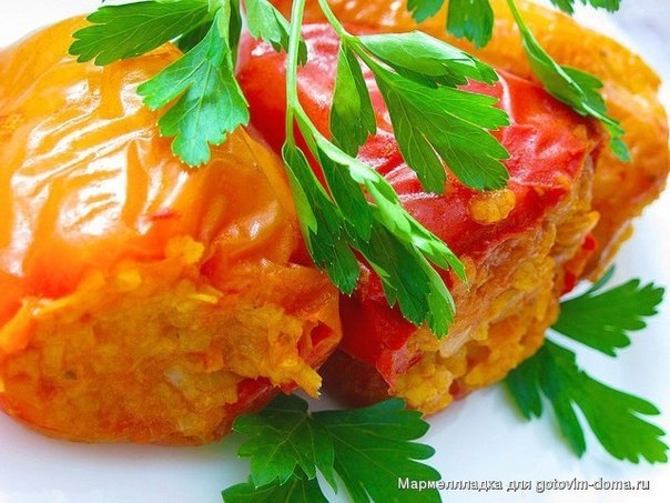 Перец, фаршированный капустой, рисом и сыром Перец, фаршированный капустой, рисом и сыром