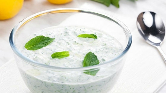 Йогуртовая заправка для салатов, мяса, птицы, рыбных блюд Йогуртовая заправка для салатов, мяса, птицы, рыбных блюд