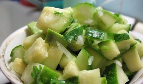Салат с яблоками и кабачками Салат с яблоками и кабачками