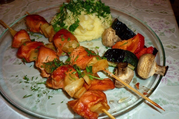 Куриный шашлык с ананасом Куриный шашлык с ананасом