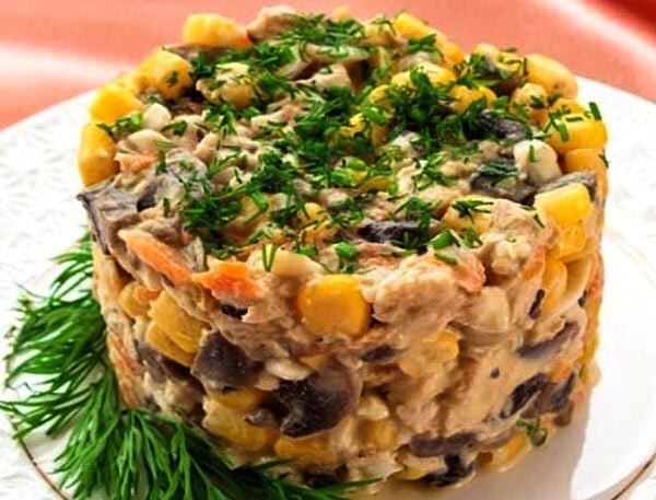Салат с курицей и грибами: можно даже на ночь! Салат с курицей и грибами: можно даже на ночь!