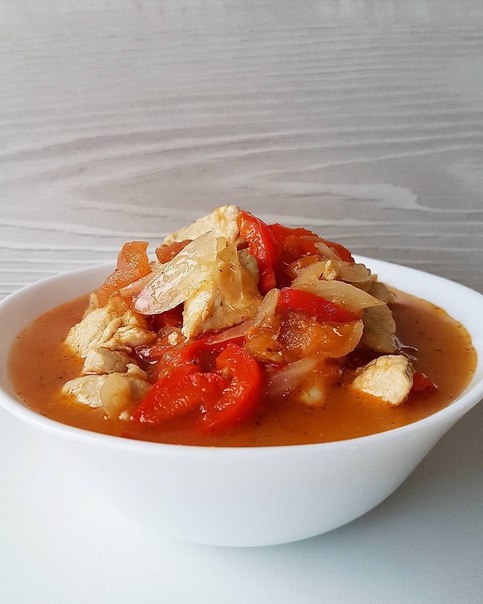 Чахохбили из курицы по-грузински - получается очень сочно и нежно, при этом с остринкой и ароматнейш Чахохбили из курицы по-грузински - получается очень сочно и нежно, при этом с остринкой и ароматнейш