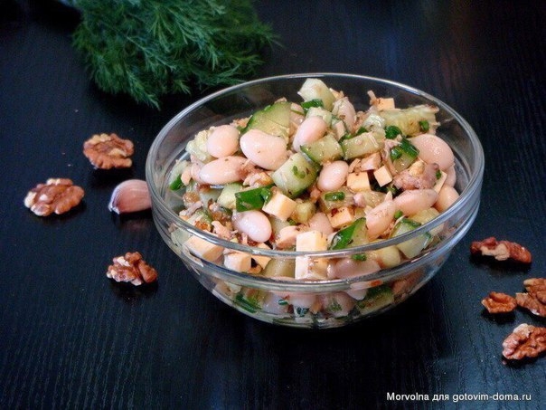 Белковый салат с куриным филе и фасолью Белковый салат с куриным филе и фасолью