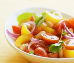 Марокканский салат Шерги с редисом, огурцами и апельсинами Марокканский салат Шерги с редисом, огурцами и апельсинами