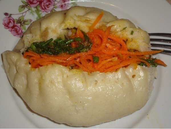 Погёдя (пигоди) – корейские пирожки из дрожжевого теста и мясной начинки, приготовленные на пару. Погёдя (пигоди) – корейские пирожки из дрожжевого теста и мясной начинки, приготовленные на пару.