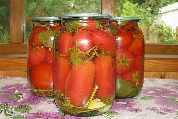 Маринованные помидоры с плодоножкой Маринованные помидоры с плодоножкой