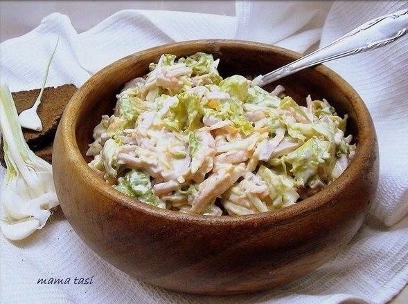 Салат овощной с сыром и ветчиной Салат овощной с сыром и ветчиной