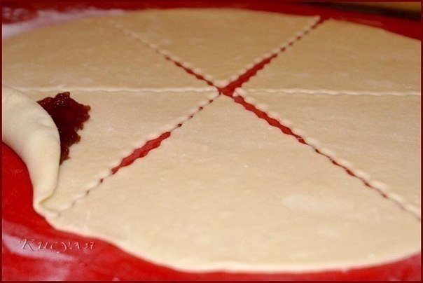 Калачики с джемом. Из творожного теста. Калачики с джемом. Из творожного теста.