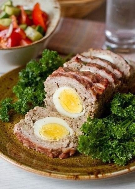 МЯСНОЙ РУЛЕТ С ВАРЕНЫМИ ЯЙЦАМИ МЯСНОЙ РУЛЕТ С ВАРЕНЫМИ ЯЙЦАМИ