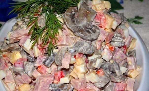 ТОП ВКУСНЕЙШИХ САЛАТОВ: 10 РЕЦЕПТОВ ТОП ВКУСНЕЙШИХ САЛАТОВ: 10 РЕЦЕПТОВ