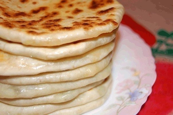ЛЕПЕШКИ С ТВОРОГОМ И ЗЕЛЕНЬЮ ЛЕПЕШКИ С ТВОРОГОМ И ЗЕЛЕНЬЮ