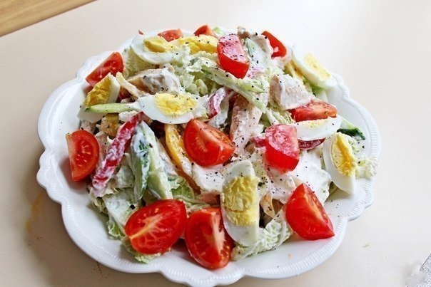 САЛАТИК В КУРОЧКОЙ И ОВОЩАМИ САЛАТИК В КУРОЧКОЙ И ОВОЩАМИ