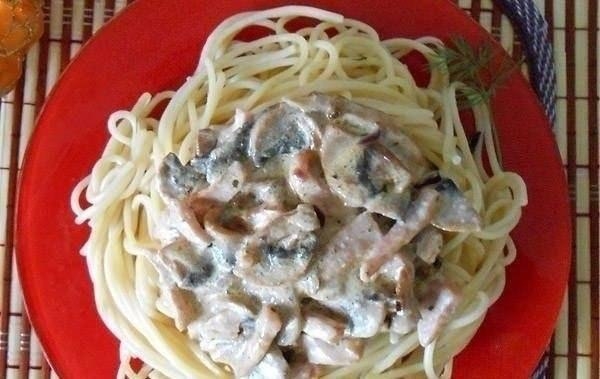 ПАСТЫ С ГРИБАМИ И ВЕТЧИНОЙ ПАСТЫ С ГРИБАМИ И ВЕТЧИНОЙ