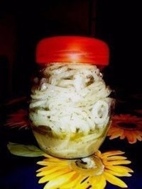 АРОМАТНЫЙ Маринованный лучок для шашлыка, салатов и просто с хлебушком покушать. АРОМАТНЫЙ Маринованный лучок для шашлыка, салатов и просто с хлебушком покушать.