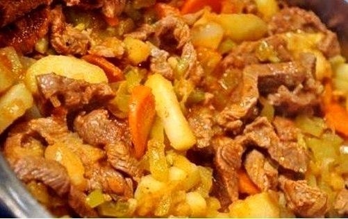 Рецепт: Очень вкусное мясное азу Рецепт: Очень вкусное мясное азу