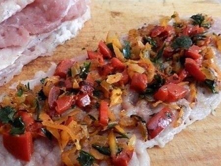 Рецепт: Свиные рулетики с начинкой Рецепт: Свиные рулетики с начинкой
