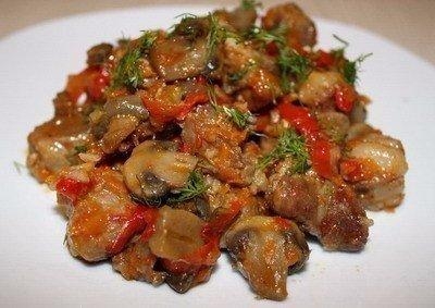Рецепт: МЯСО, ТУШЕНОЕ С ШАМПИНЬОНАМИ И СЛАДКИМ ПЕРЦЕМ Рецепт: МЯСО, ТУШЕНОЕ С ШАМПИНЬОНАМИ И СЛАДКИМ ПЕРЦЕМ