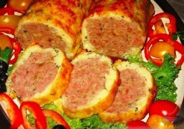 Рецепт: Мясной рулет в сырно-картофельной оболочке Рецепт: Мясной рулет в сырно-картофельной оболочке