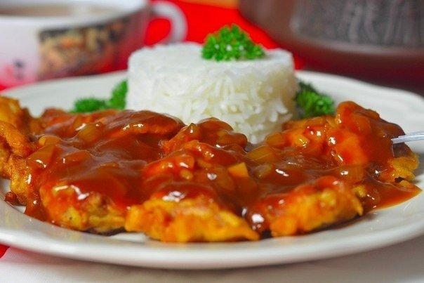 Рецепт: Свинина в кляре с кисло-сладким соусом Рецепт: Свинина в кляре с кисло-сладким соусом