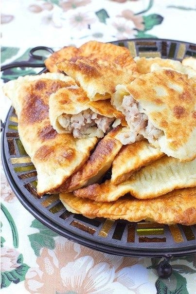 Рецепт: Сочные чебуреки Рецепт: Сочные чебуреки