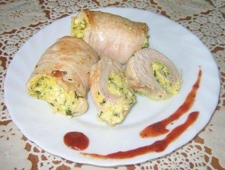 Рецепт: Рулет из куриного филе с творогом Рецепт: Рулет из куриного филе с творогом