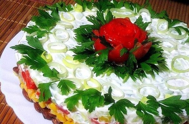 Рецепт: Салат с фасолью, тунцом и кукурузой Рецепт: Салат с фасолью, тунцом и кукурузой