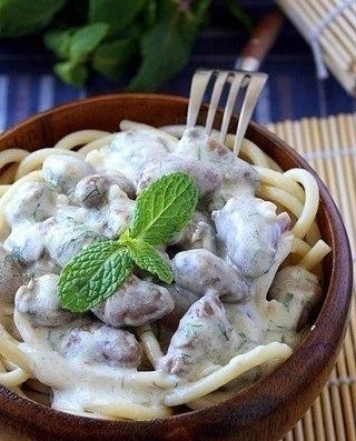 Рецепт: Куриные сердечки в сырном соусе. Рецепт: Куриные сердечки в сырном соусе.