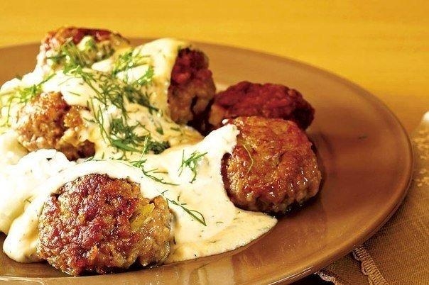 Рецепт: Куриные котлеты со сливочным соусом в микроволновой печи Рецепт: Куриные котлеты со сливочным соусом в микроволновой печи