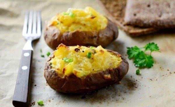 Рецепт: Печёная картошка со сливочной начинкой Рецепт: Печёная картошка со сливочной начинкой