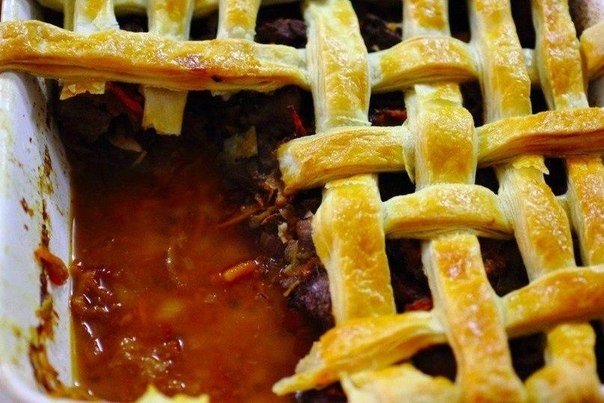 Рецепт: Закрытый пирог с бараниной и овощами Рецепт: Закрытый пирог с бараниной и овощами