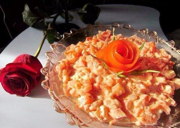 Рецепт: Салат "Петушок с курицей и помидорами" Рецепт: Салат "Петушок с курицей и помидорами"