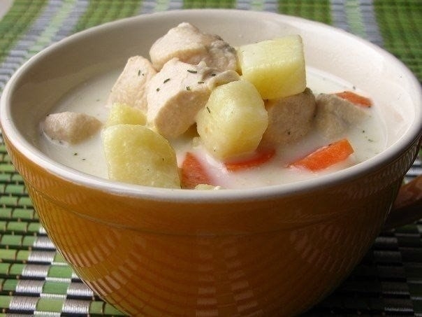 Рецепт: Сырный суп с курицей (40ккал на 100гр)