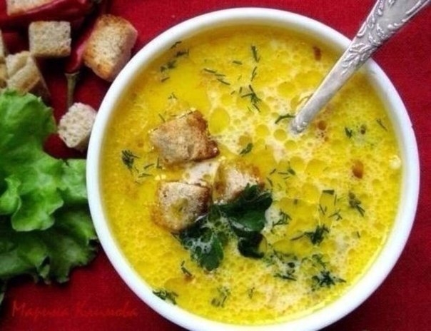 Рецепт: Сливочно-сырный суп с ветчиной и сухариками