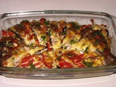 Рецепт: Карп, запеченный с овощами Рецепт: Карп, запеченный с овощами